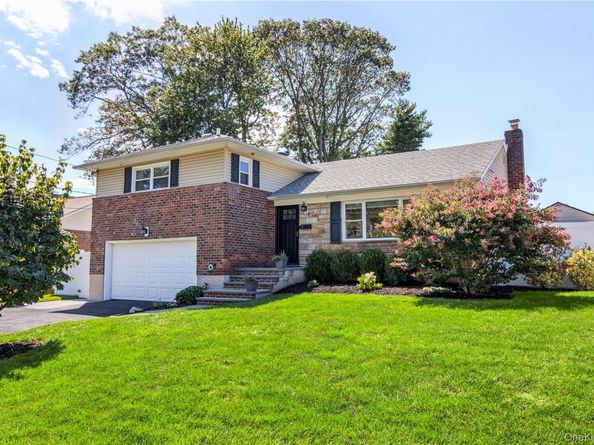 7 Driftwood Drive, Glen Cove NY 11542