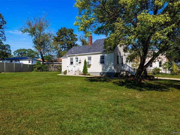 49 Elizabeth Street, Roosevelt NY 11575