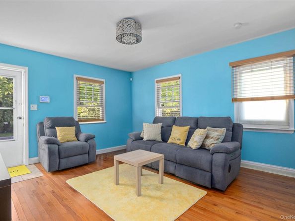 49 Elizabeth Street, Roosevelt NY 11575