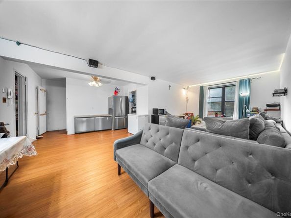22424 Union Turnpike 1H, Oakland Gardens NY 11364