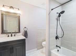 5 Hermart Lane, Ronkonkoma NY 11779