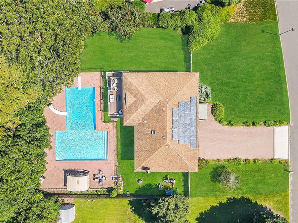5 Hermart Lane, Ronkonkoma NY 11779