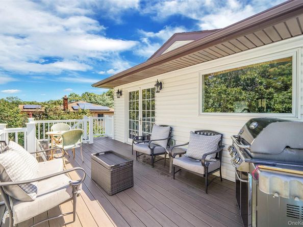 5 Hermart Lane, Ronkonkoma NY 11779