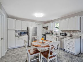 5 Hermart Lane, Ronkonkoma NY 11779