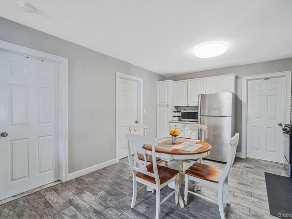5 Hermart Lane, Ronkonkoma NY 11779