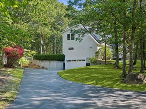 70 Straight Path, Southampton NY 11968