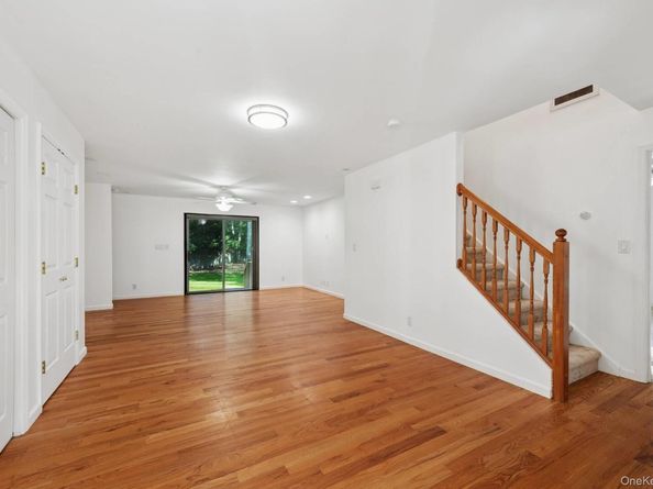 70 Straight Path, Southampton NY 11968
