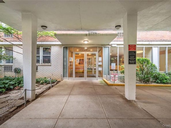 138-10 Franklin Avenue 12A, Flushing NY 11355