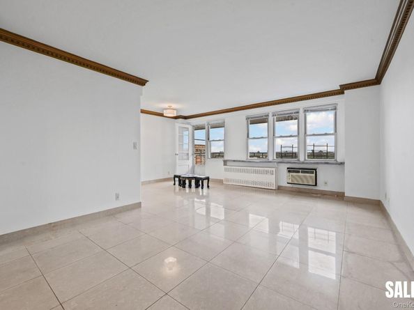 138-10 Franklin Avenue 12A, Flushing NY 11355