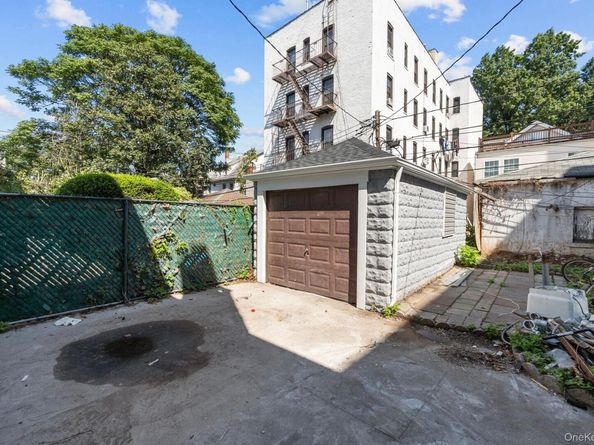 1069 E 35th Street, Brooklyn NY 11210