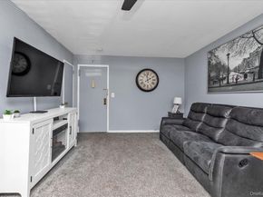 195 N Village Avenue D4, Rockville Centre NY 11570