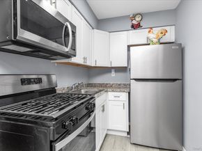 195 N Village Avenue D4, Rockville Centre NY 11570