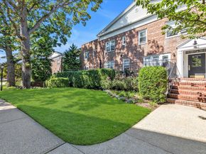 195 N Village Avenue D4, Rockville Centre NY 11570