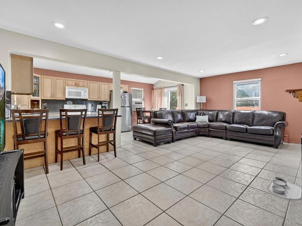3384 Country Club Road, Bronx NY 10465