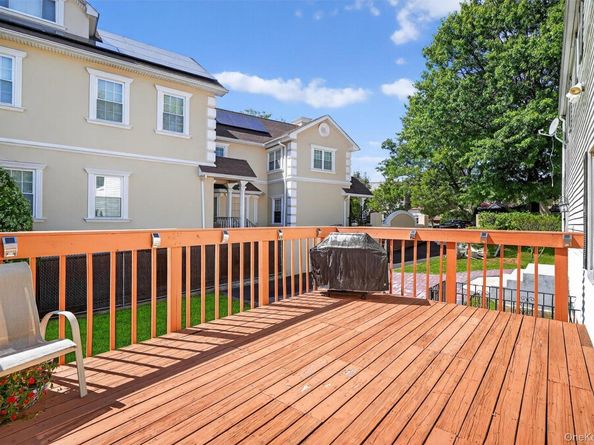 3384 Country Club Road, Bronx NY 10465