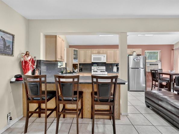 3384 Country Club Road, Bronx NY 10465