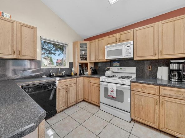 3384 Country Club Road, Bronx NY 10465