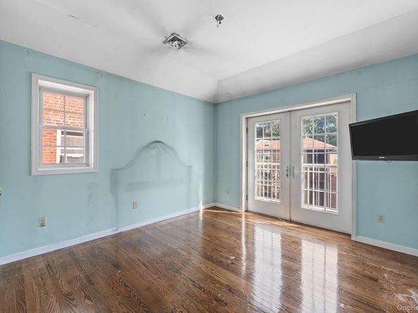 1514 Bayview Avenue, Bronx NY 10465