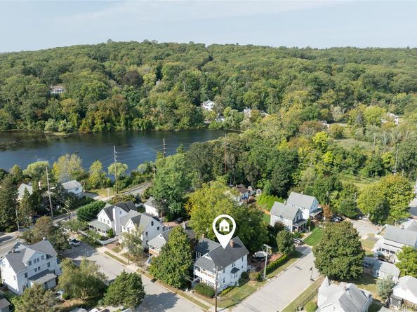 15 Bayside Avenue, Oyster Bay NY 11771