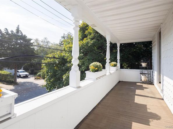 15 Bayside Avenue, Oyster Bay NY 11771