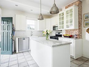 15 Bayside Avenue, Oyster Bay NY 11771