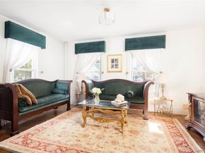 15 Bayside Avenue, Oyster Bay NY 11771