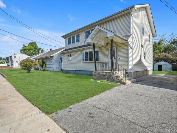 52 Kuhl Avenue, Hicksville NY 11801