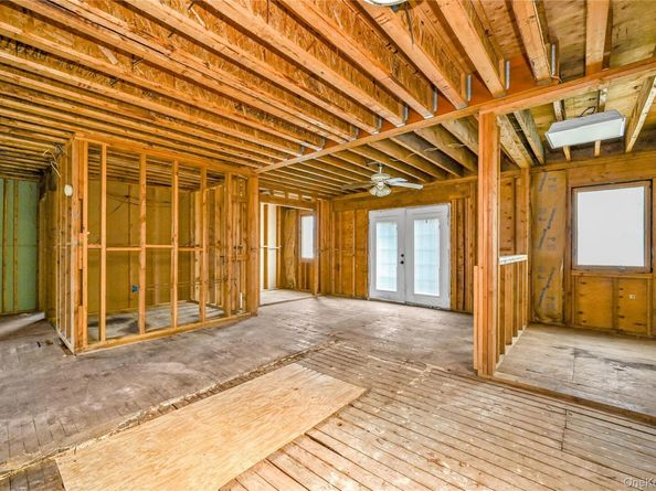 52 Kuhl Avenue, Hicksville NY 11801