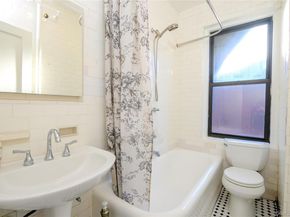31 Pondfield Road W 63, Bronxville NY 10708