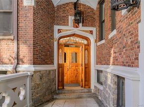 31 Pondfield Road W 63, Bronxville NY 10708