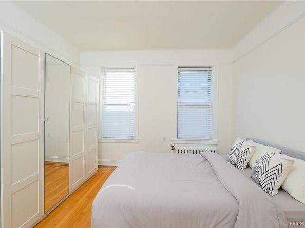31 Pondfield Road W 63, Bronxville NY 10708