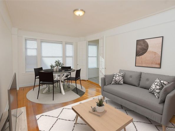 31 Pondfield Road W 63, Bronxville NY 10708