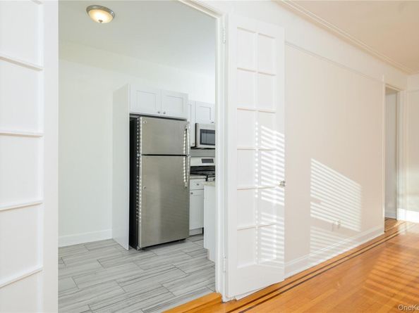 31 Pondfield Road W 63, Bronxville NY 10708