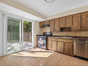 15 Alma Lane, Plainview NY 11803