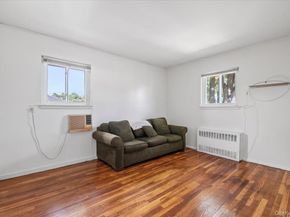15 Alma Lane, Plainview NY 11803