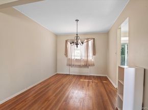 15 Alma Lane, Plainview NY 11803