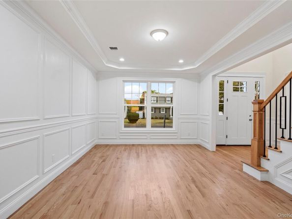23 Cove Lane, Levittown NY 11756
