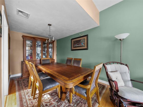 34 W 21st Street, Deer Park NY 11729