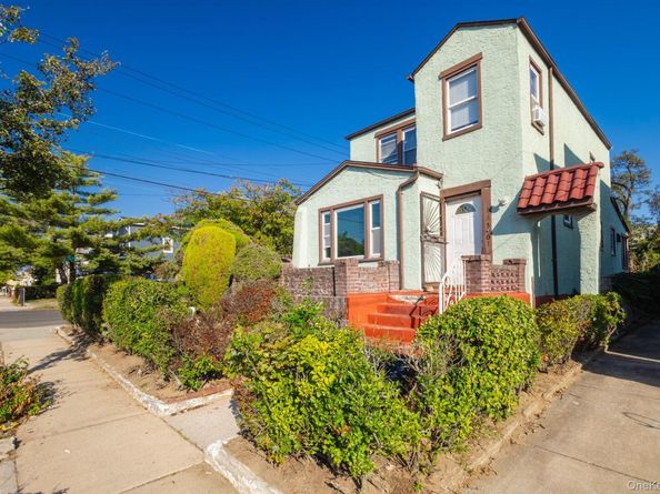 135-01 232 Street, Laurelton NY 11413