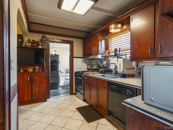 135-01 232 Street, Laurelton NY 11413