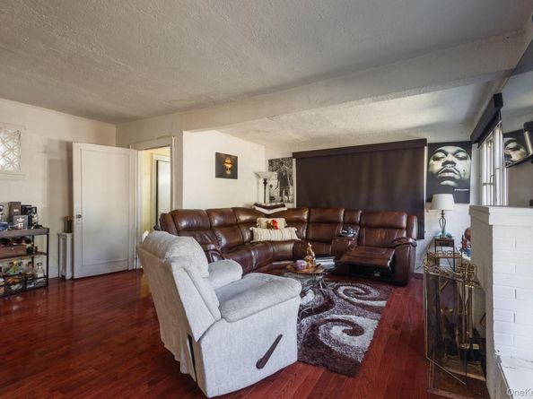 135-01 232 Street, Laurelton NY 11413