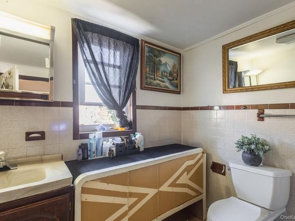 135-01 232 Street, Laurelton NY 11413