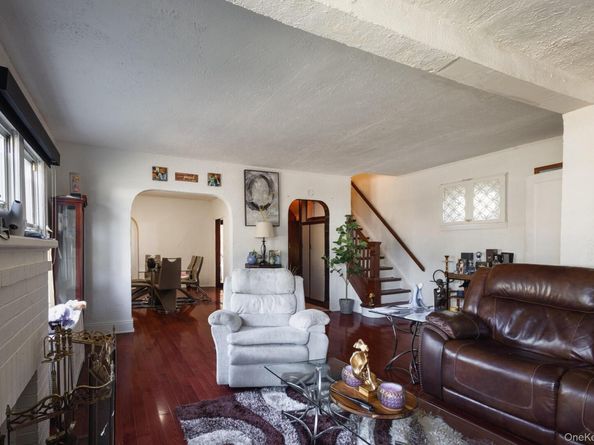 135-01 232 Street, Laurelton NY 11413