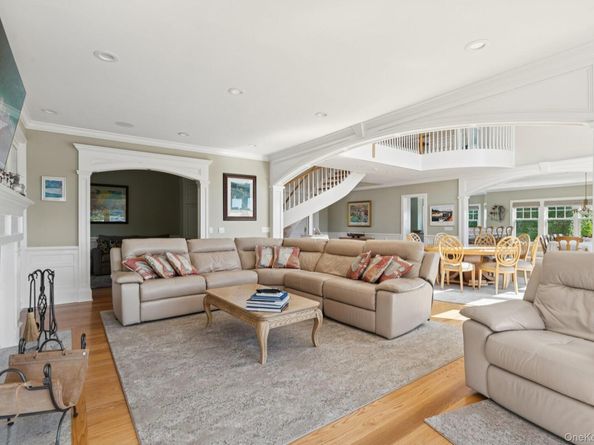 26 Sunset Avenue, East Quogue NY 11942
