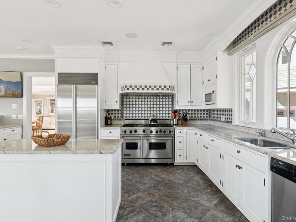 26 Sunset Avenue, East Quogue NY 11942