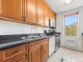 150-15 79th Avenue 6K, Kew Garden Hills NY 11367