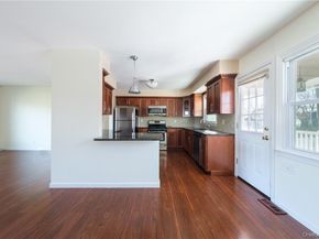 1320 Mamaroneck Avenue, Mamaroneck NY 10543