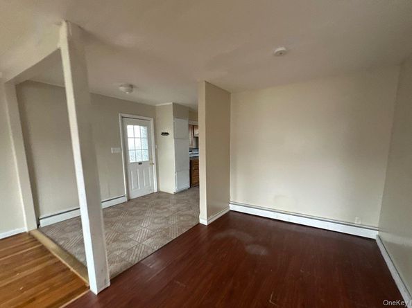 104 Weeks Road, North Babylon NY 11703