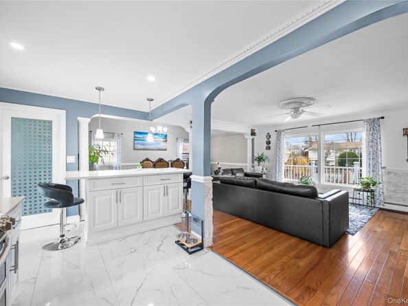 50 S 30th Street, Babylon NY 11798