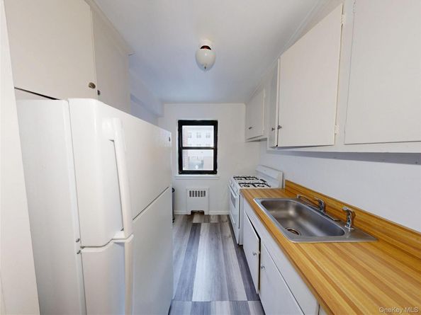 61 White Oak Street 3A, New Rochelle NY 10801